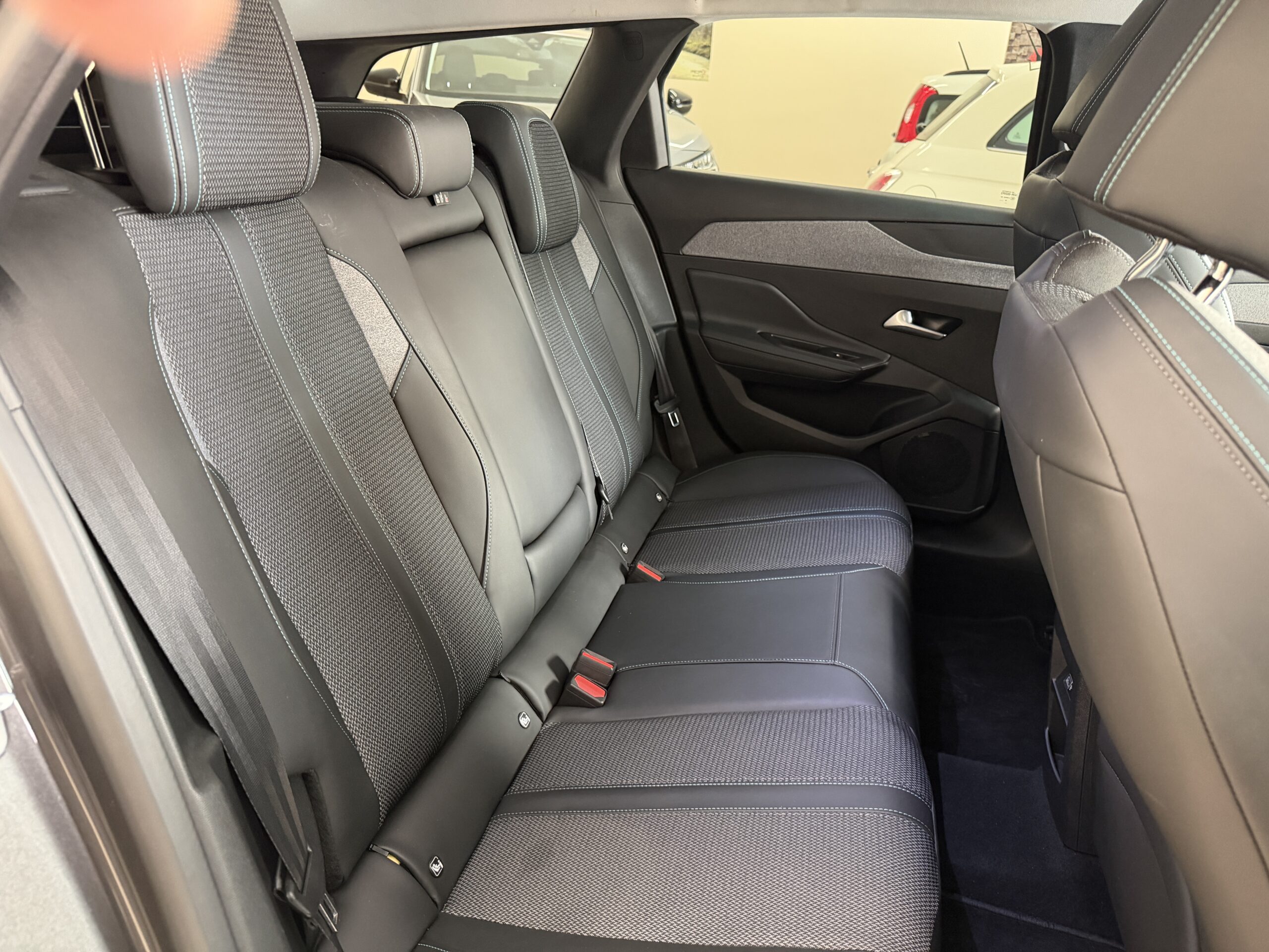  Peugeot 308 BlueHDi 130 S&S EAT8 SW Allure Pack full 