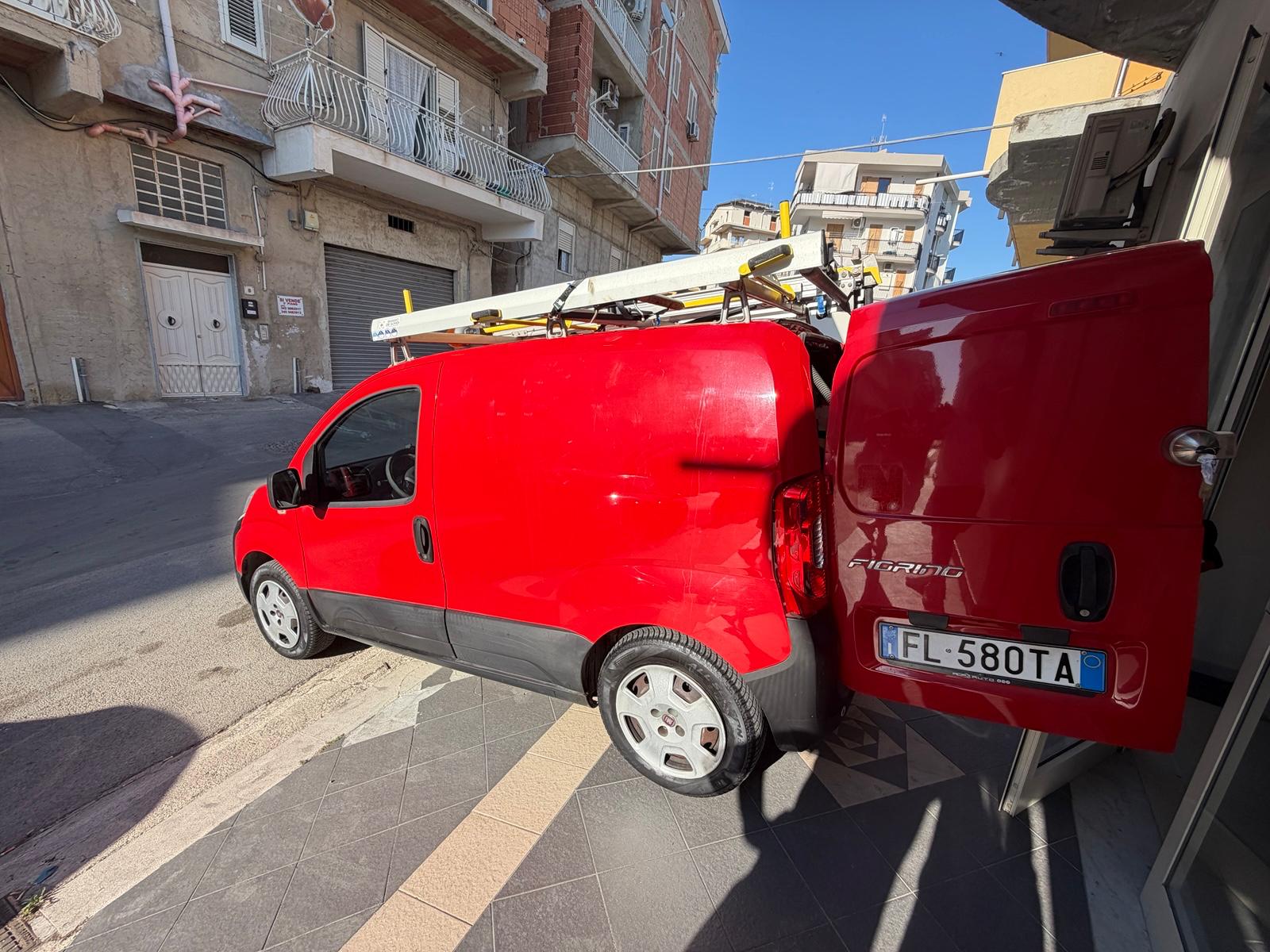  Fiat Fiorino 1.3 MJT 95CV Cargo Adventure full 