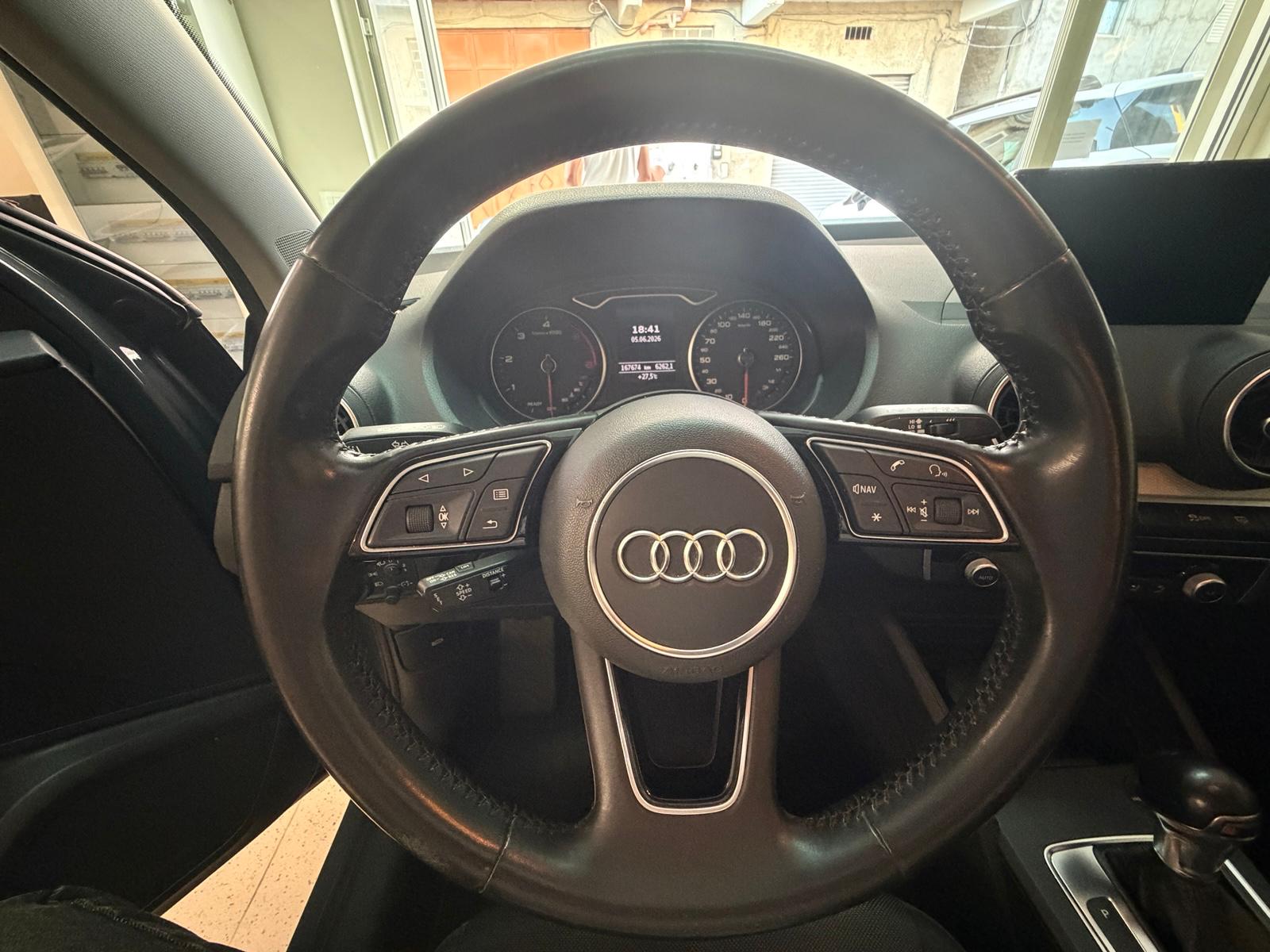  Audi Q2 30 TDI Business Design full 