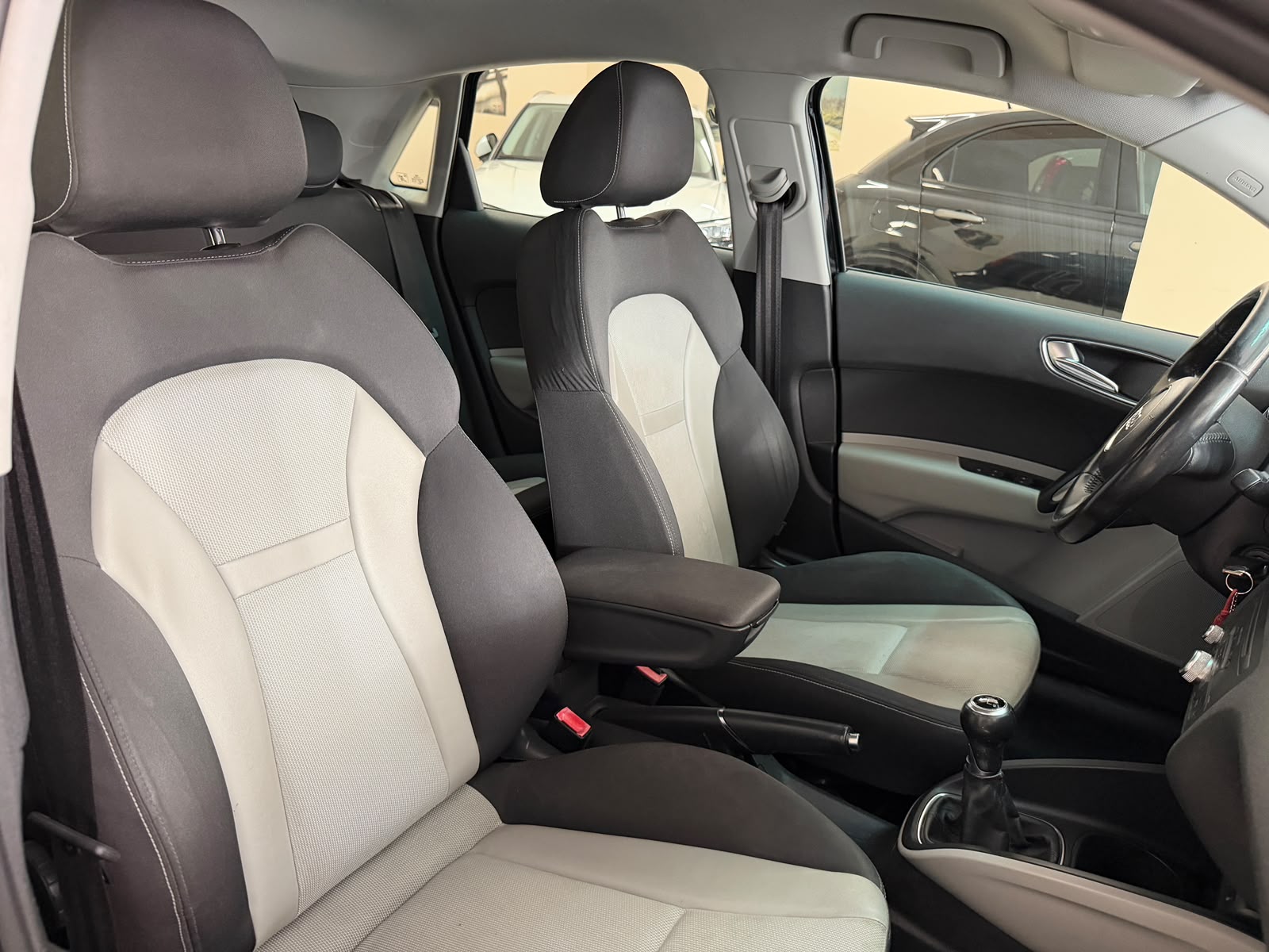  Audi A1 1.6 con 105 CV full 